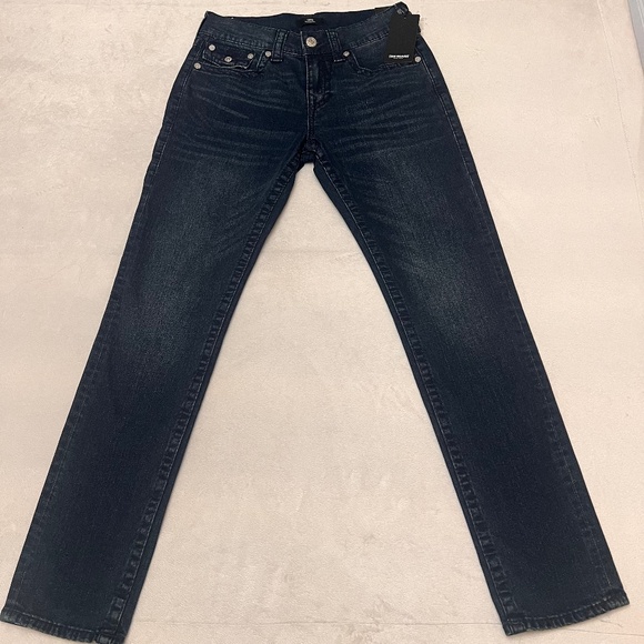 True Religion Men's Jean Size 29X32  Dark Blue Denim Relaxed Slim. MSRP $199.00 - Picture 1 of 10